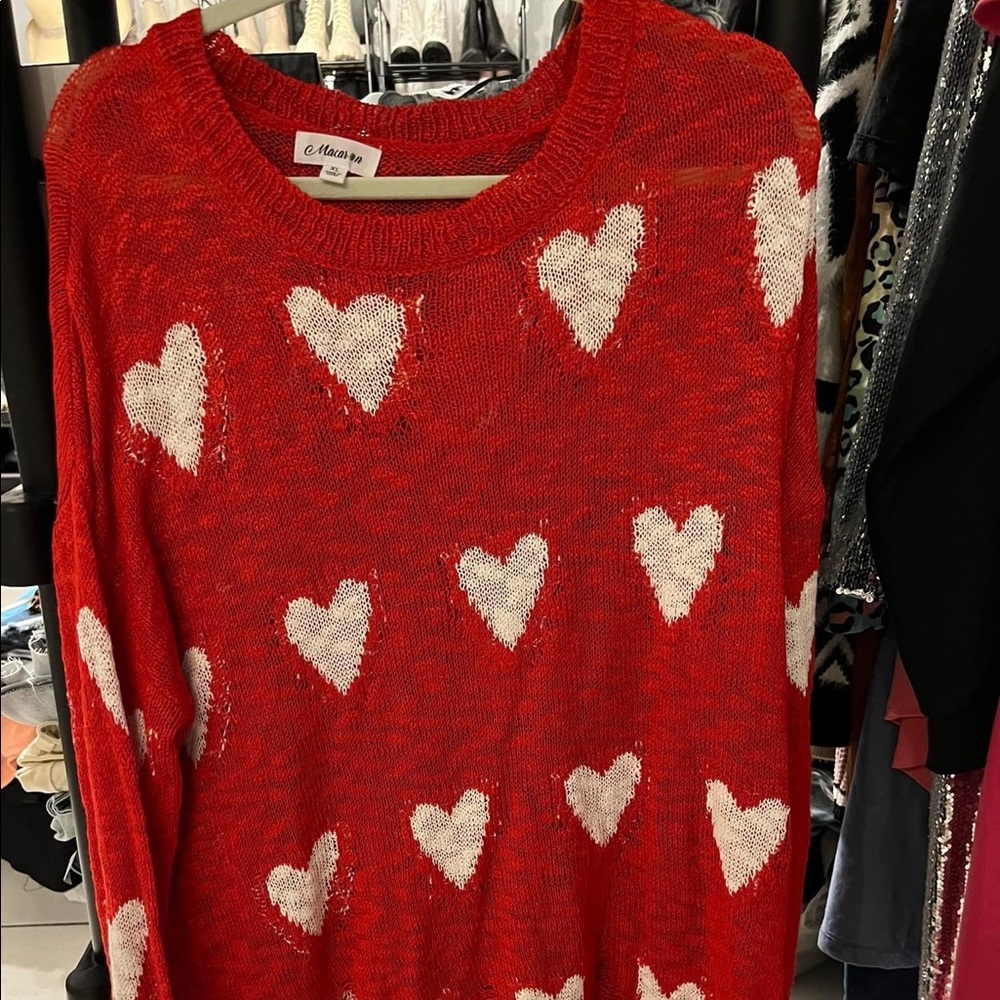 Size large heart distressed top